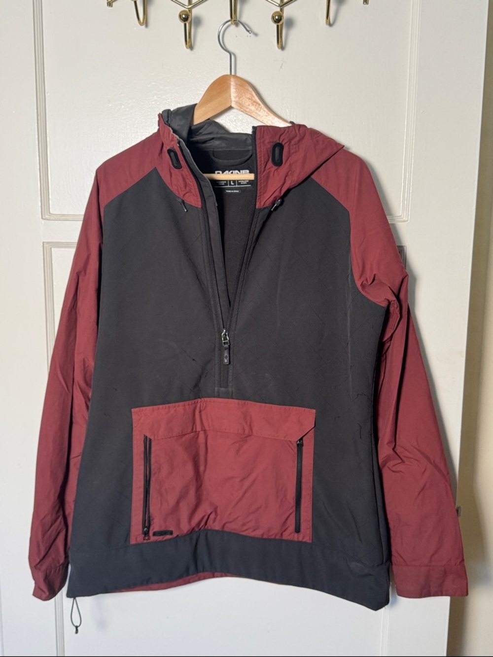 Dakine Maroon and Black Hooded Windbreaker Pullover